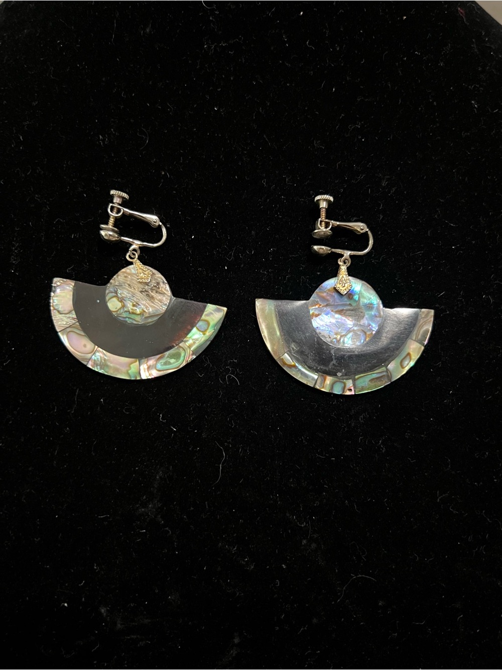 Fan earrings